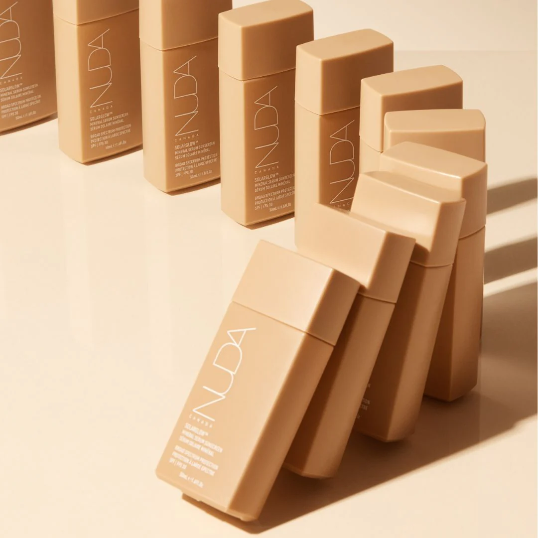 SolarGlow ™ Mineral Serum Sunscreen (Tester) - Image 3